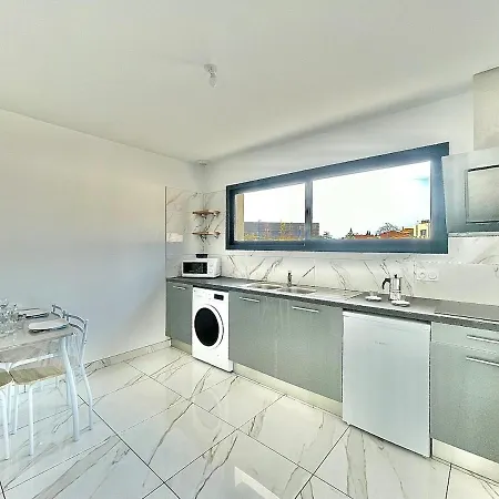 L'actuel,new Studio, Parking, Air Conditioning