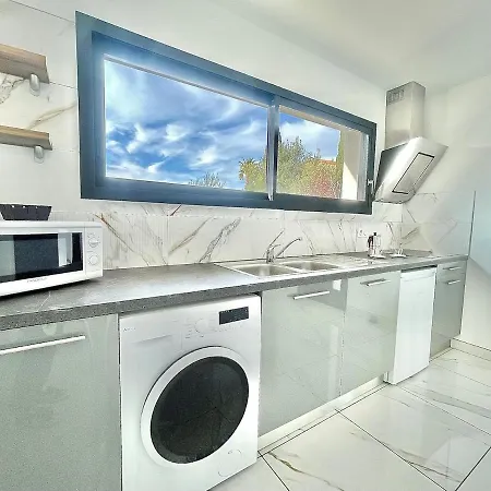 L'actuel,new Studio, Parking, Air Conditioning