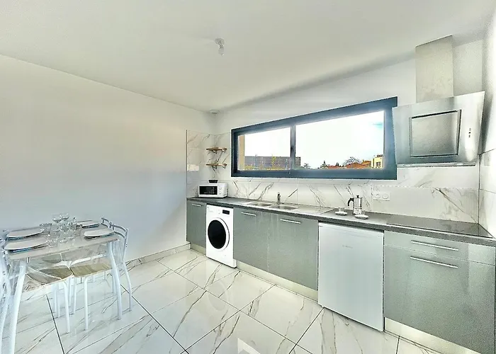 L'actuel,new Studio, Parking, Air Conditioning